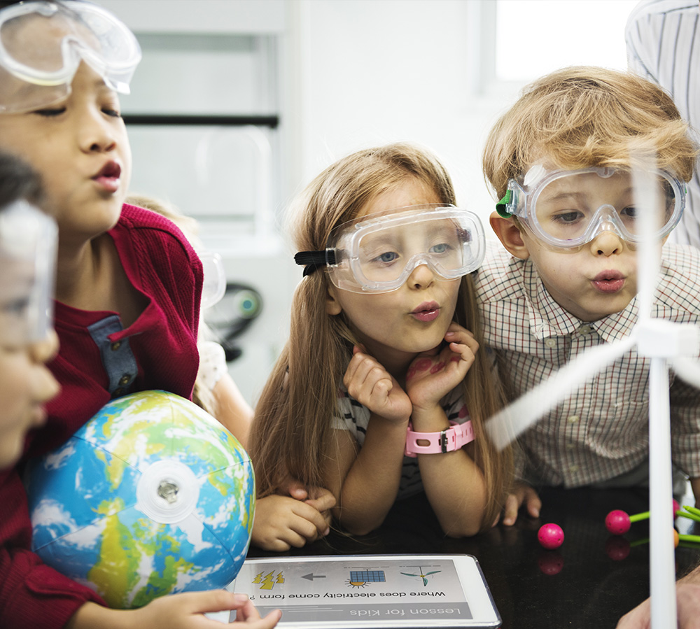 School_IAQ_Kids-Science-Blowing_1000x899